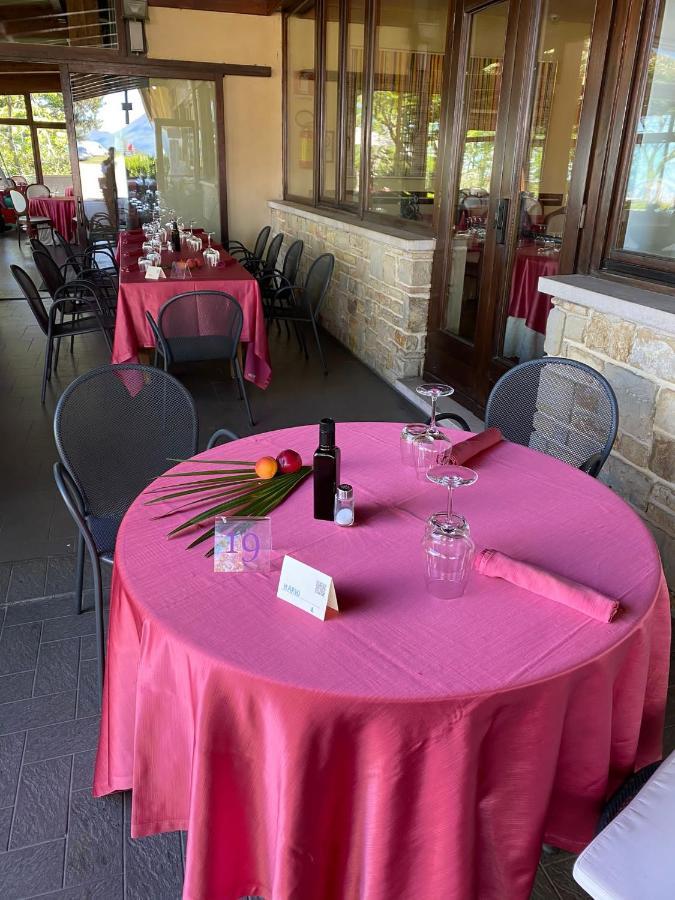 Hotel Tetto Delle Marche - Ristorante Dei Conti Cingoli Kültér fotó
